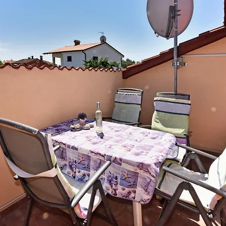 Apartmani Kovac Funtana Exterior photo